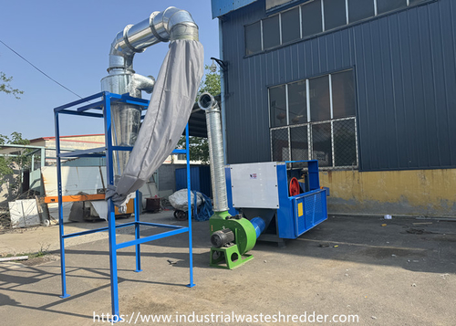 Neueste Unternehmensnachrichten über Modell 1200F mit Bläser-Entladungssystem für Mexiko Streckfilme Zerkleinern, Streckfilm-Schredder