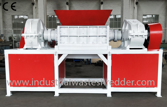 Ein guter Preis. Industrieller Abfallholz-Paletten-Reißwolf 45 Kilowatt mit magnetische Trennungs-System Online