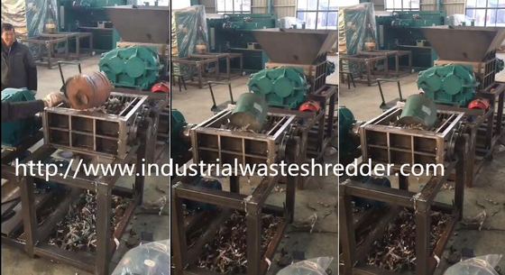 Ein guter Preis. Metallaluminiumdosen-Reißwolf-niedrige Geschwindigkeit mit automatischem Überlastschutz Online