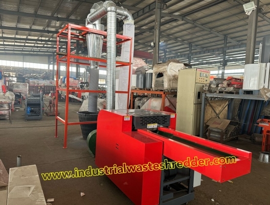 Ein guter Preis. 800F Glasfasermaschenschleuder Hdpe Net Shredder Maschine Energieeinsparende Verschleißbeständige Klinge 7,5 kW Schneidmotor Online