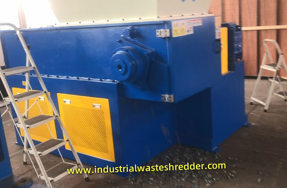 Ein guter Preis. Modell 800 Kunststoff-ABS-Rohrschredder 45-55kw ABS-Rohrschredder hohe Arbeitsleistung Durchmesser des Rotors 400mm Schwerlastschredder für Rohre und Rohre Online