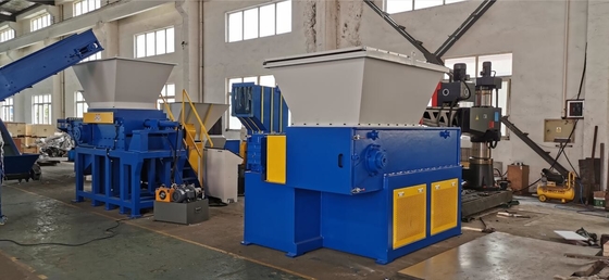 Ein guter Preis. Pp.-PET Klumpen rangiert Stand des Reißwolfs XR700, 37KW rotar Durchmesser 280-400mm, 700mm Länge aus Online