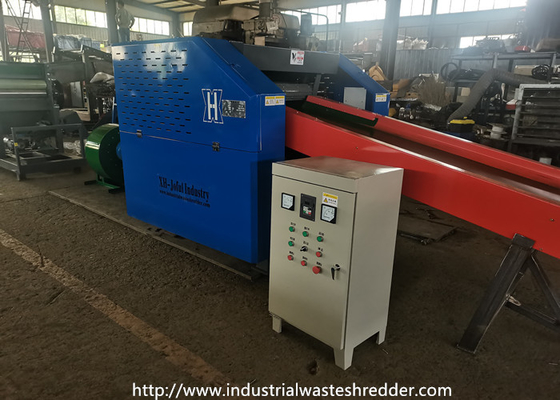 Ein guter Preis. Wasserdichte Schneidemaschine des Lappen-250HP für Überdachungs-Stoff-Regenmantel Online