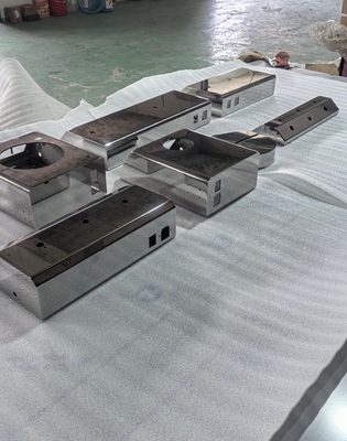 Medizinische Labor-Präzisionsinstrumentverarbeitung, aus Edelstahl 304, 316 Materialien, kann nach Ihren Bedürfnissen hergestellt werden, Laserschneiden, Biegen, äußere Oberfläche Spiegelbehandlung